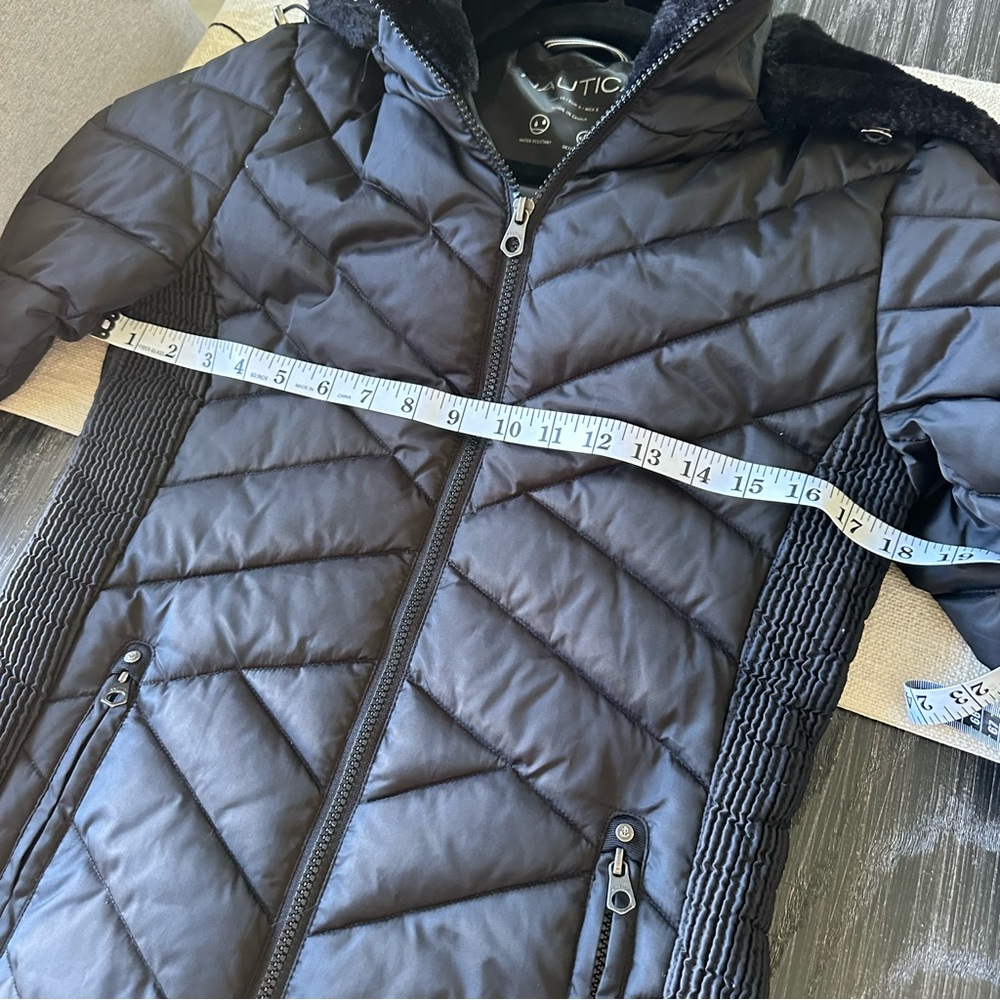 Nautica Puffer Jacket With Fur Lined Detachable Hood and Zipper Pockets Black,XS - Picture 13 of 13